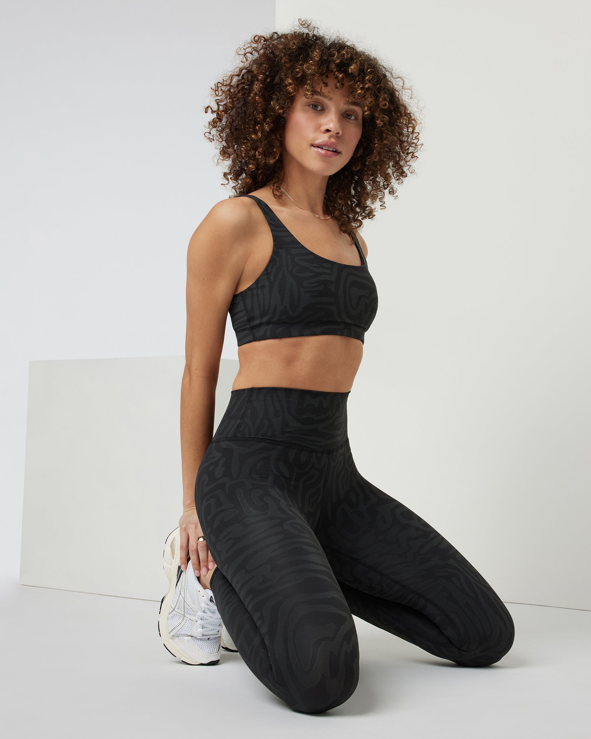 Maze Jacquard Legging | Black Maze - Image 4