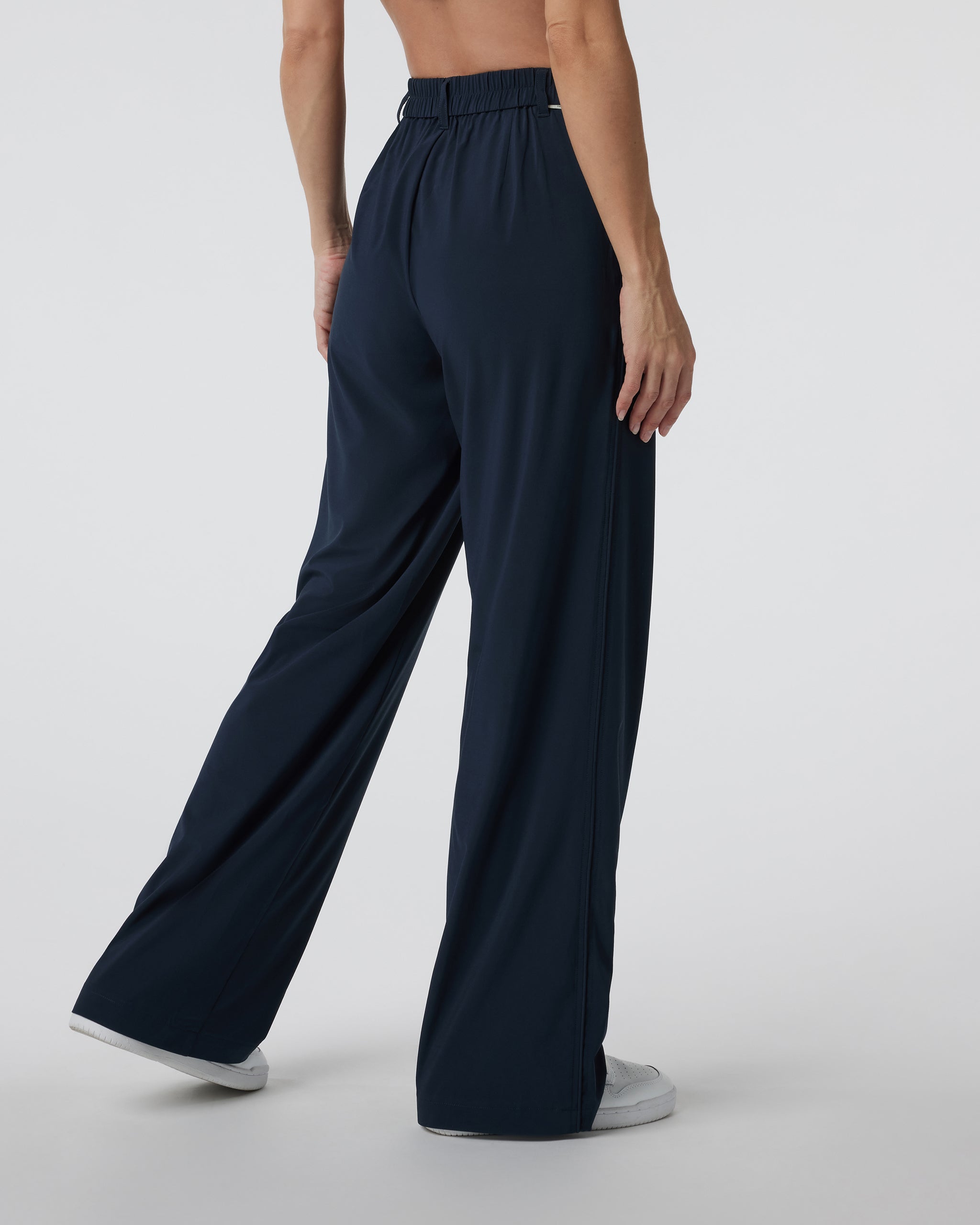 Villa Trouser-Short | Ink - Image 3
