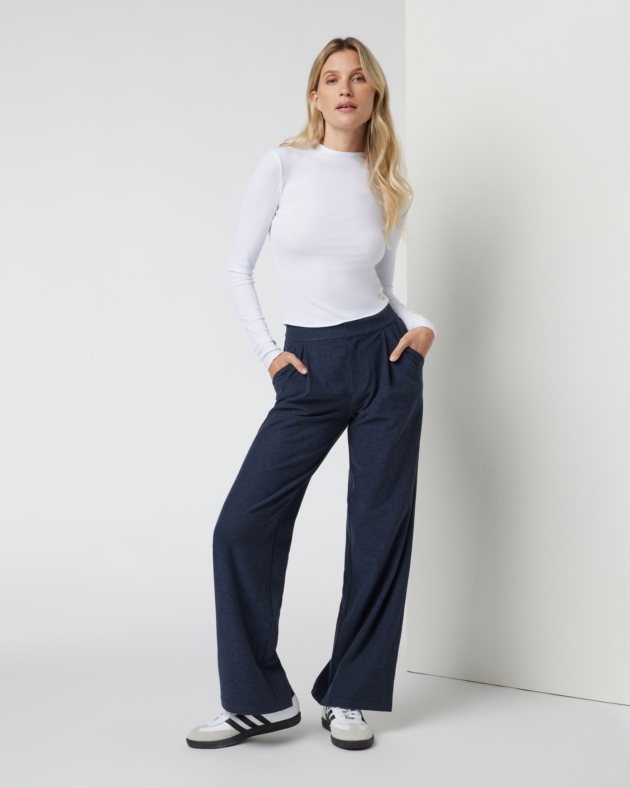 Long Sleeve Cove Mock Neck Top | White - Image 4