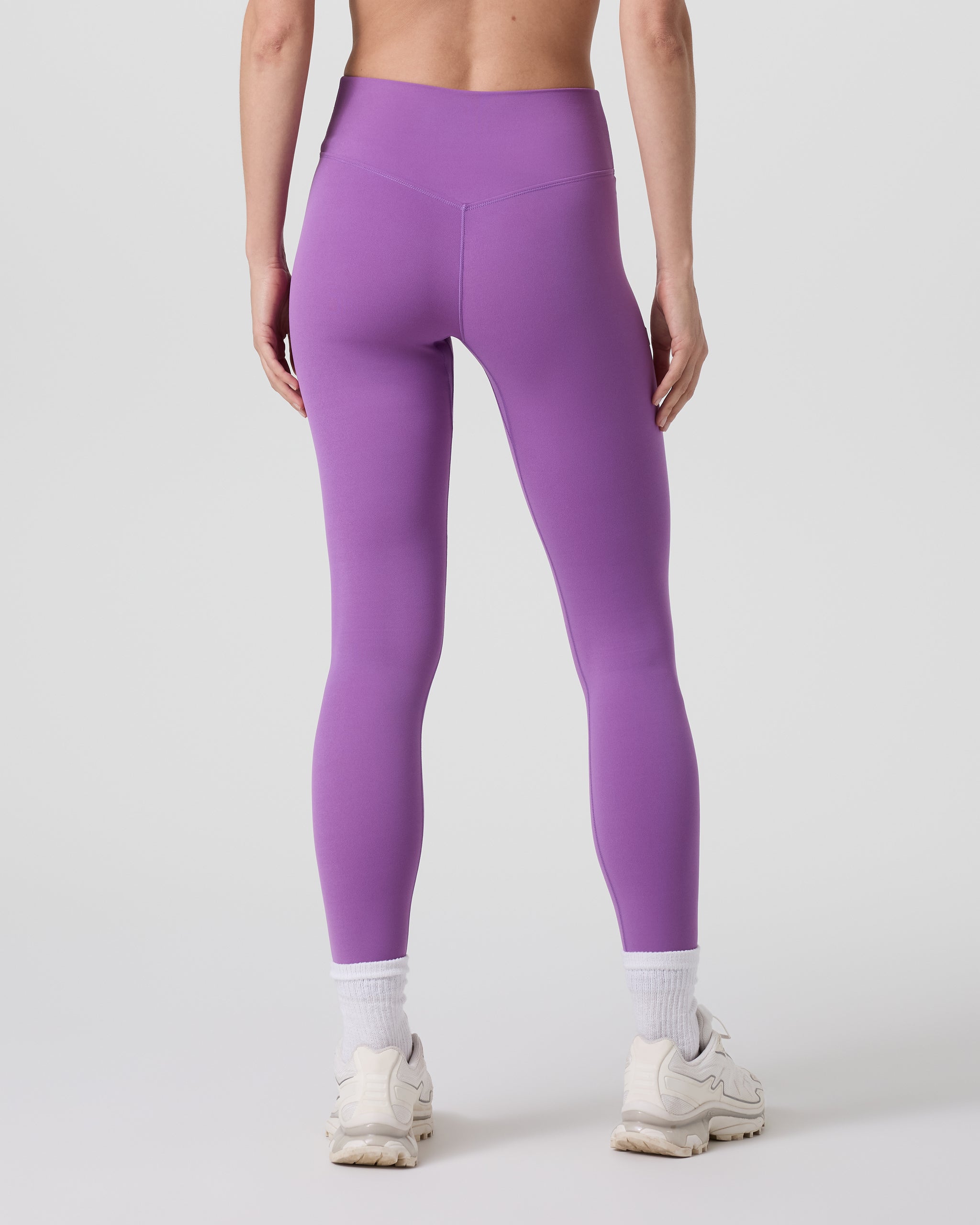 Vuori AllTheForm™ Legging - Short | Bright Violet - Image 3
