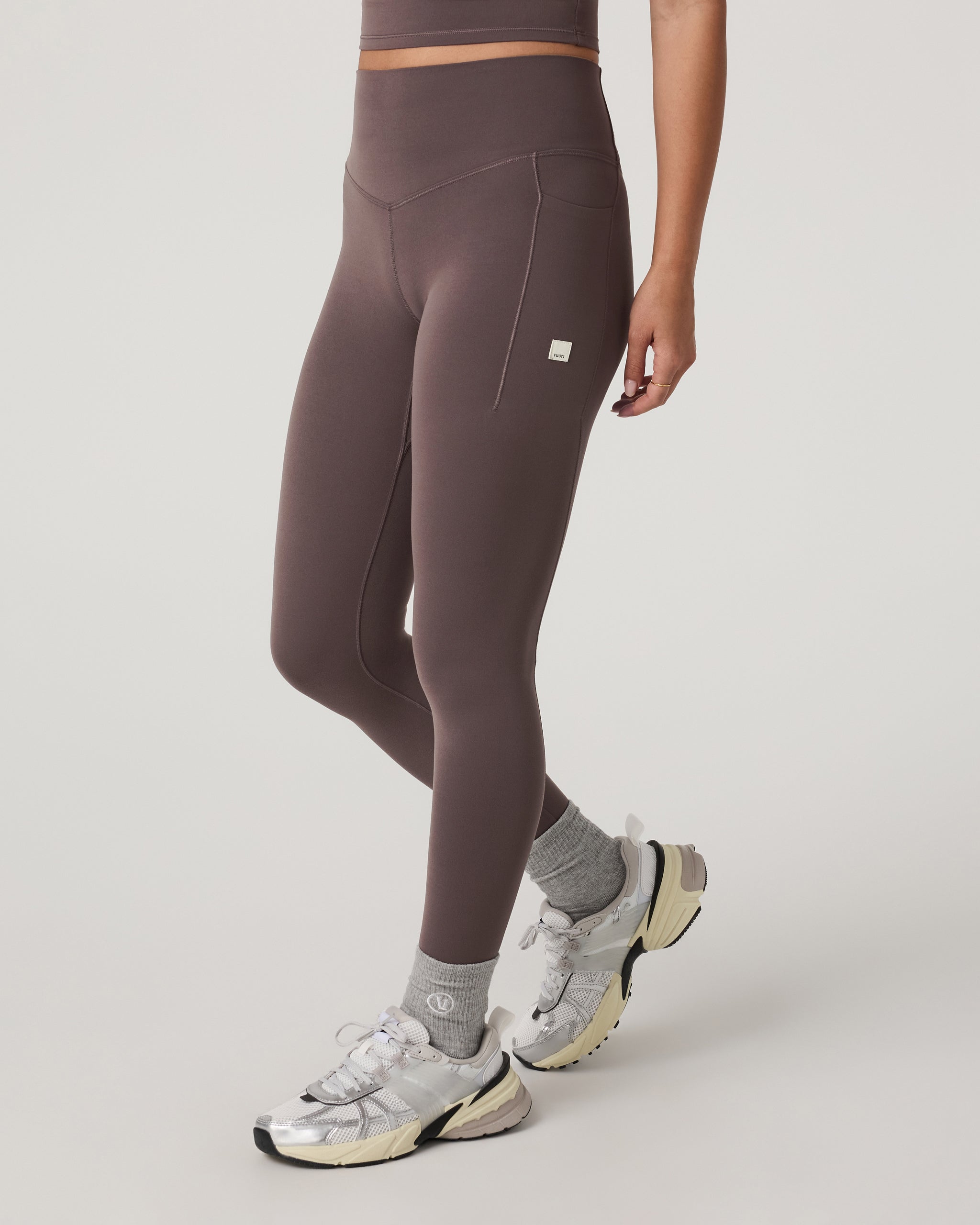 Vuori AllTheForm™ Pocket Legging | Huckleberry