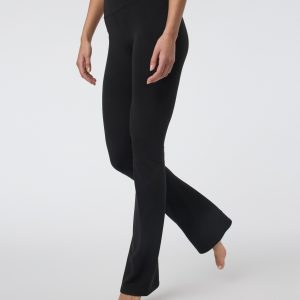 Vuori AllTheFeels™ Slim Flare - Short | Black