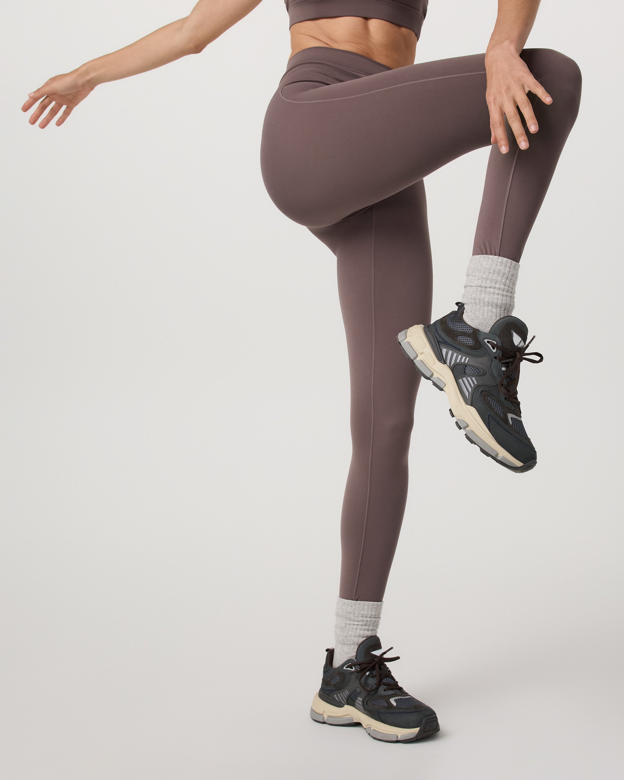 Daily Form Legging - Short | Huckleberry - Image 2