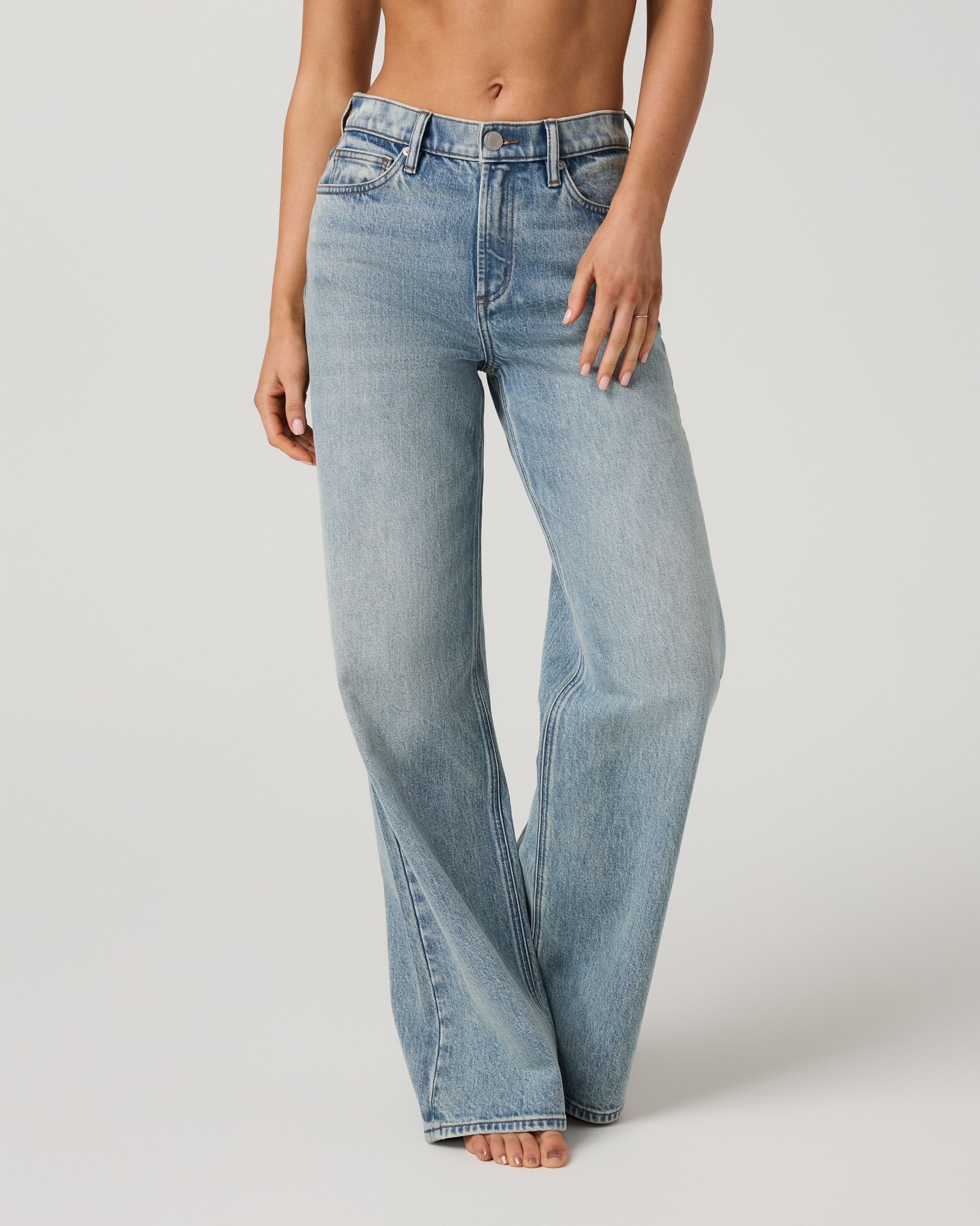 Women's Vuori Vintage Wideleg Jean | Light Wash Indigo Denim - Image 6