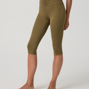 Vuori AllTheFeels™ Shirred Crop | Saguaro