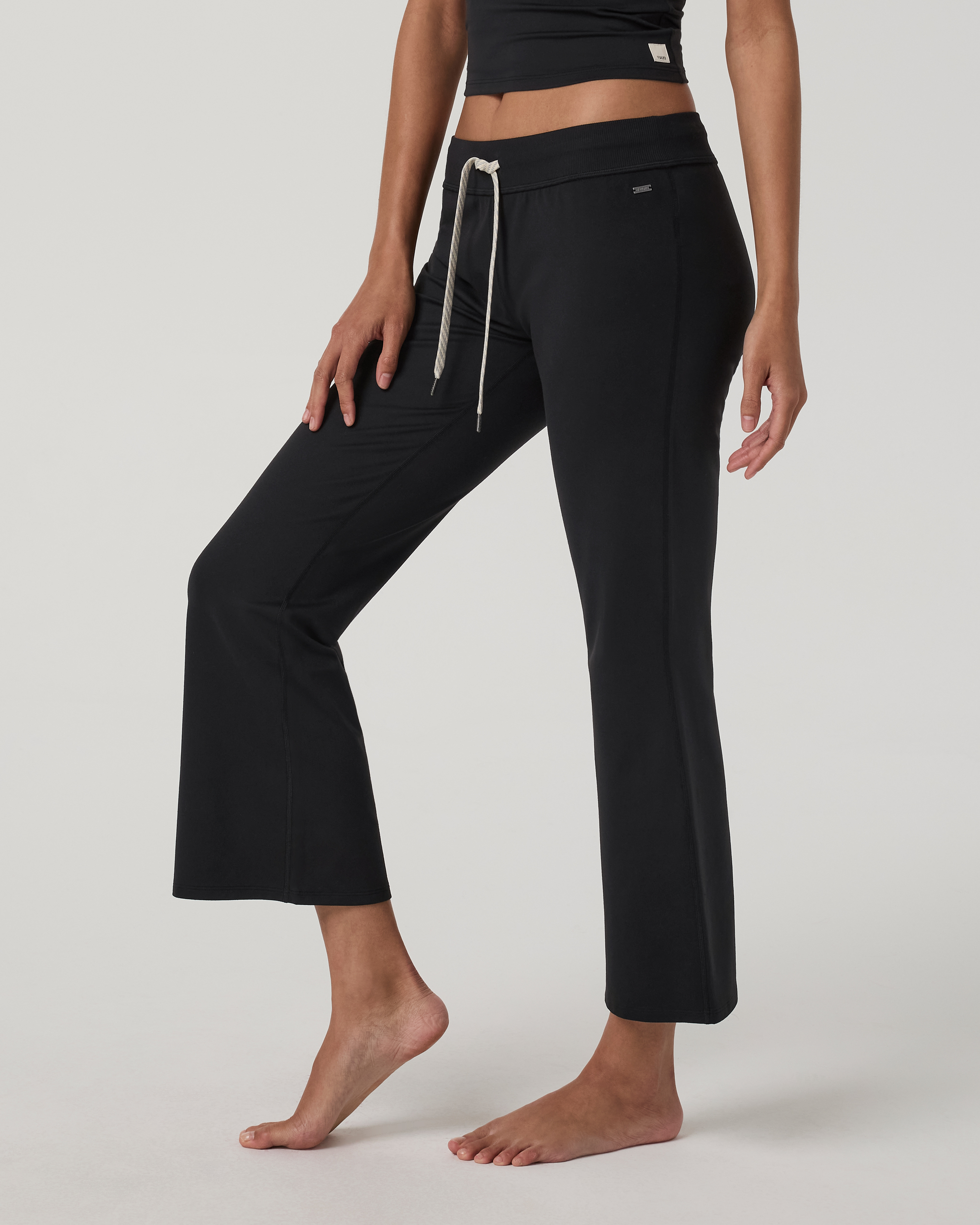 Halo Slim Flare Ankle Pant | Solid Black