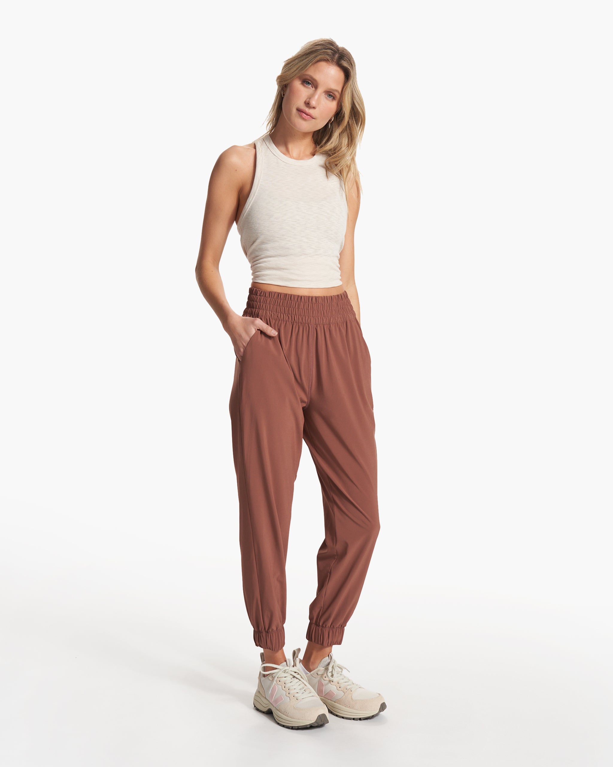 Villa Jogger | Hazelnut - Image 5
