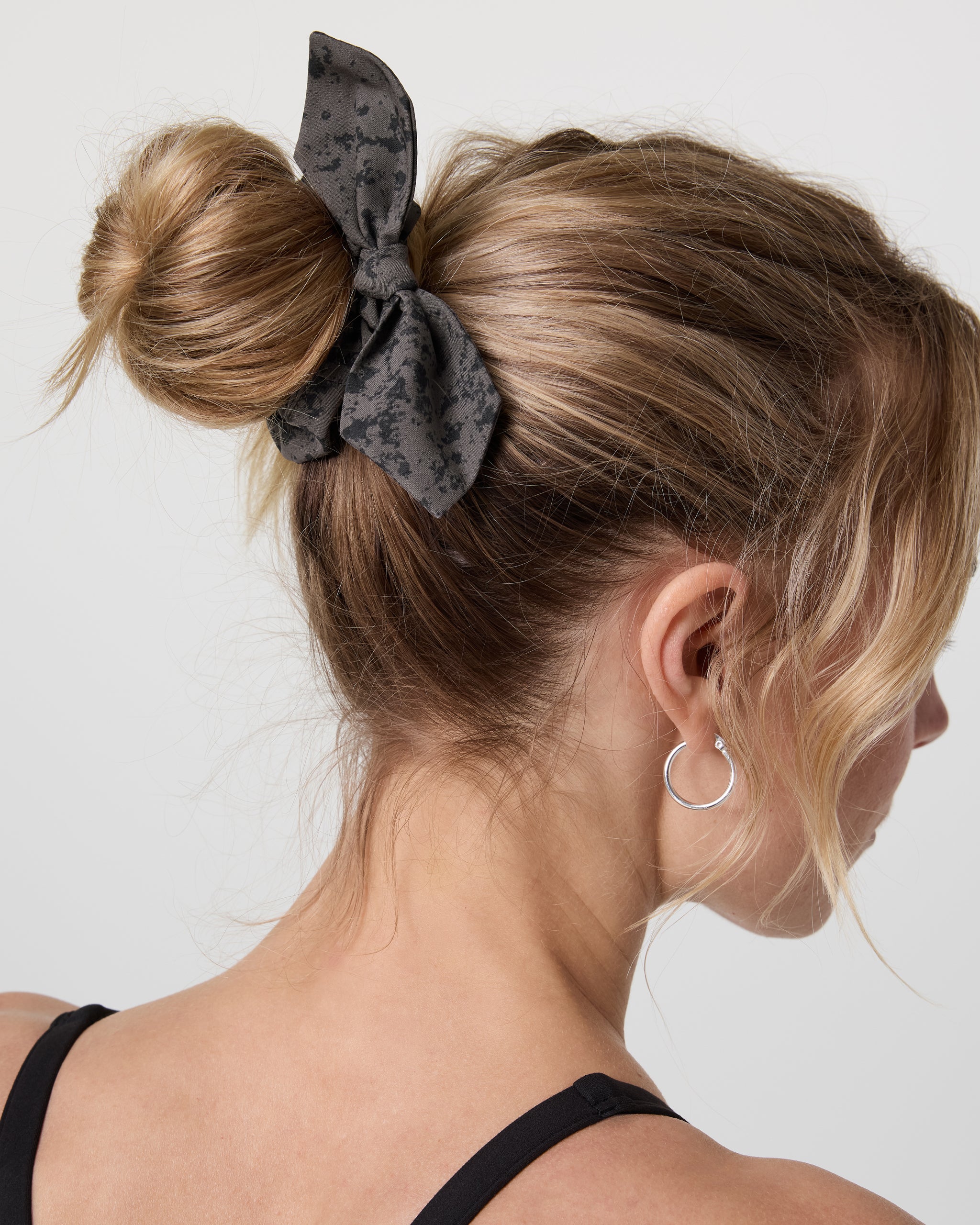 Tie Scrunchy | Chia Stucco - Image 2
